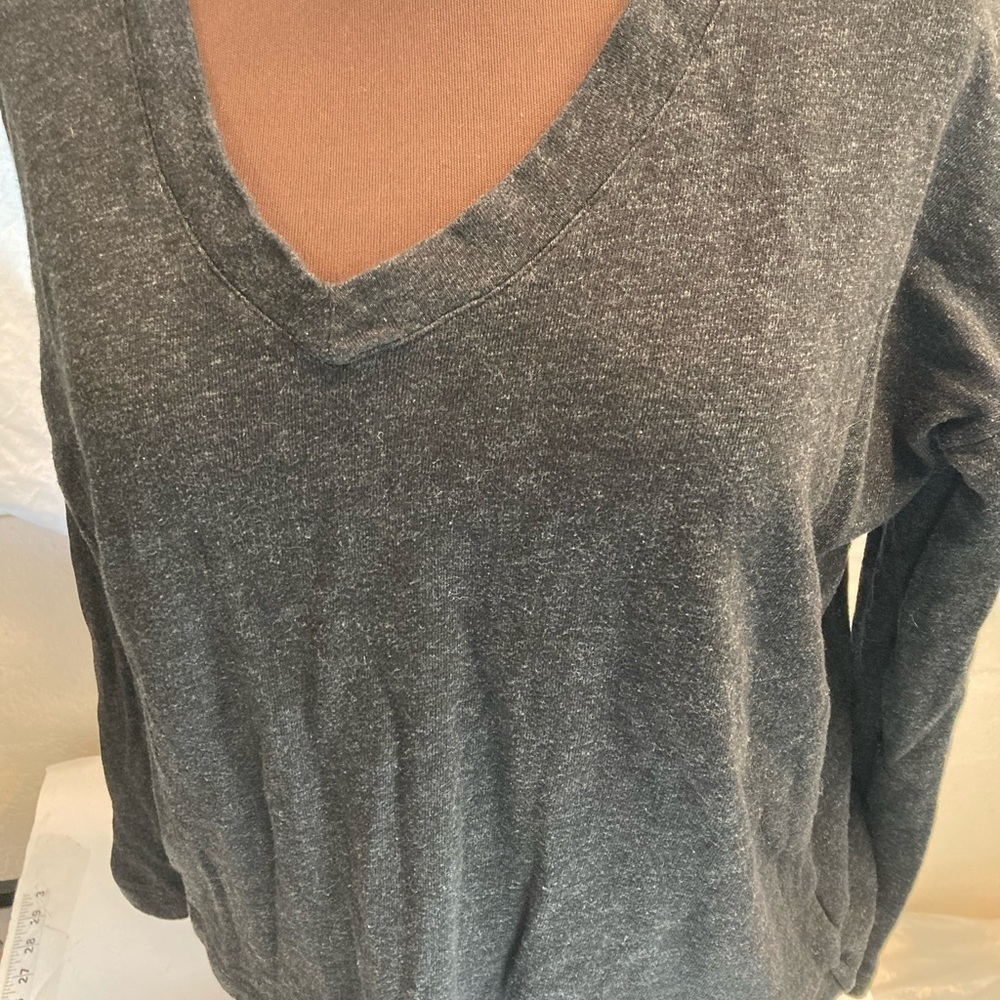 James Perse Charcoal V-Neck Sweatshirt Size XL V Neck Deep V Neck Long Sleeve